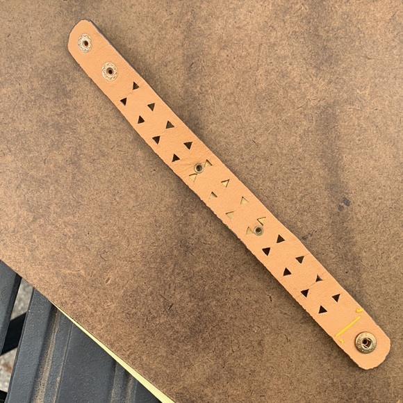 PLUNDER LEATHER BRACELETS - Picture 5 of 8